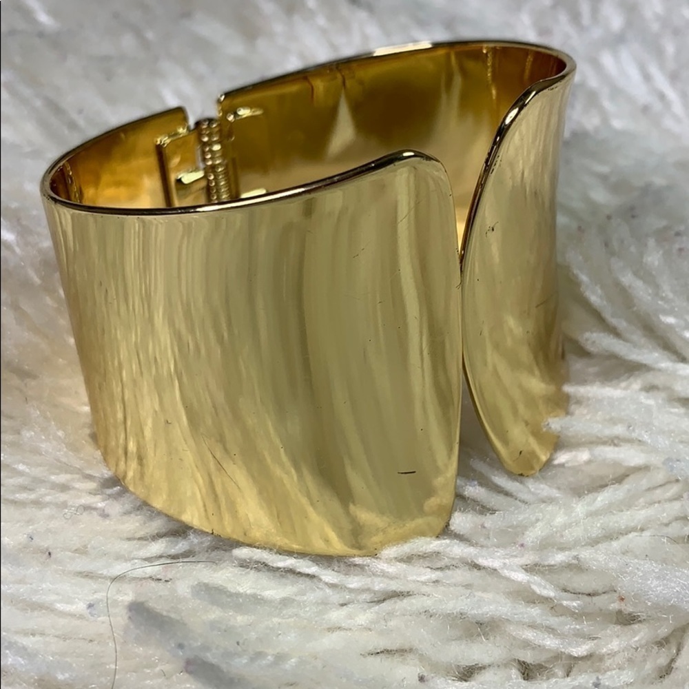 Heavy Hinge Gold Cuff Bracelet